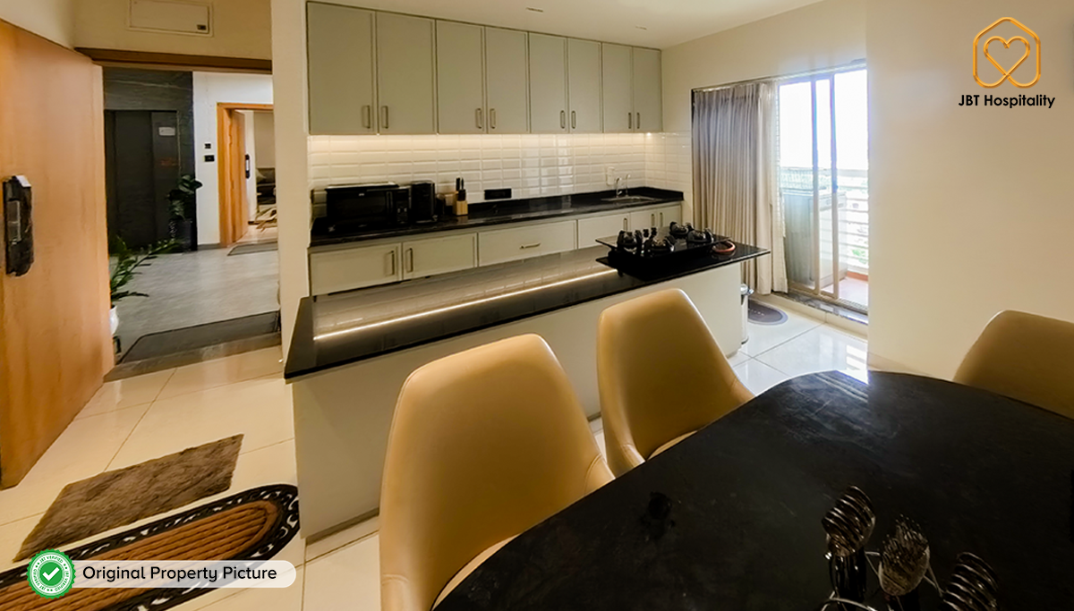 Skyline Penthouse — Premium 3BHK, 10th Floor - 4