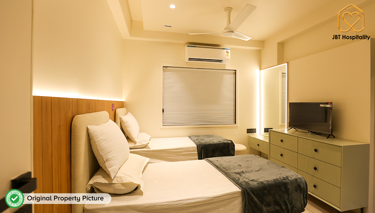 City View Apartment — Cozy 3BHK, 10th Floor - 4