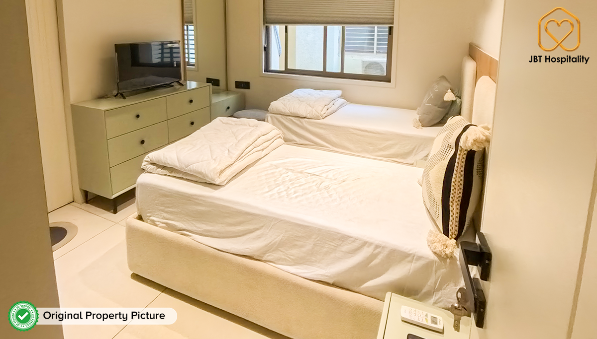 City View Apartment — Cozy 3BHK, 10th Floor - 6